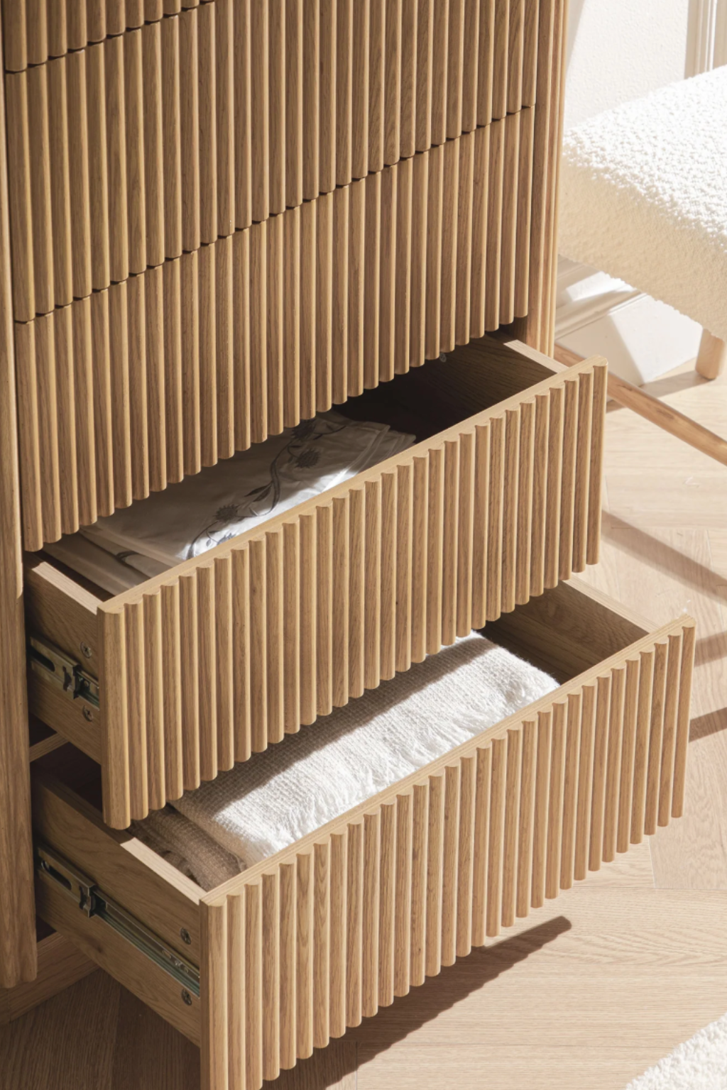 Thrissur 5 Drawer Chest